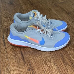 Kid’s Nike Experience Run 4 Sz 5 Youth